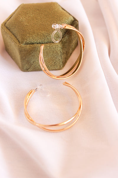 Andie: Gold Clip-On Earring 30mm