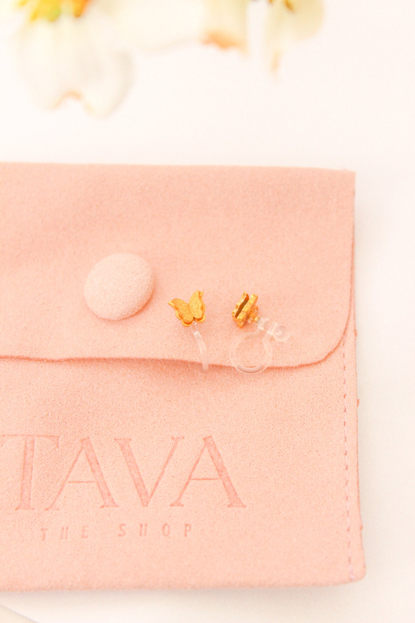 Vanessa - Gold Clip-On Studs