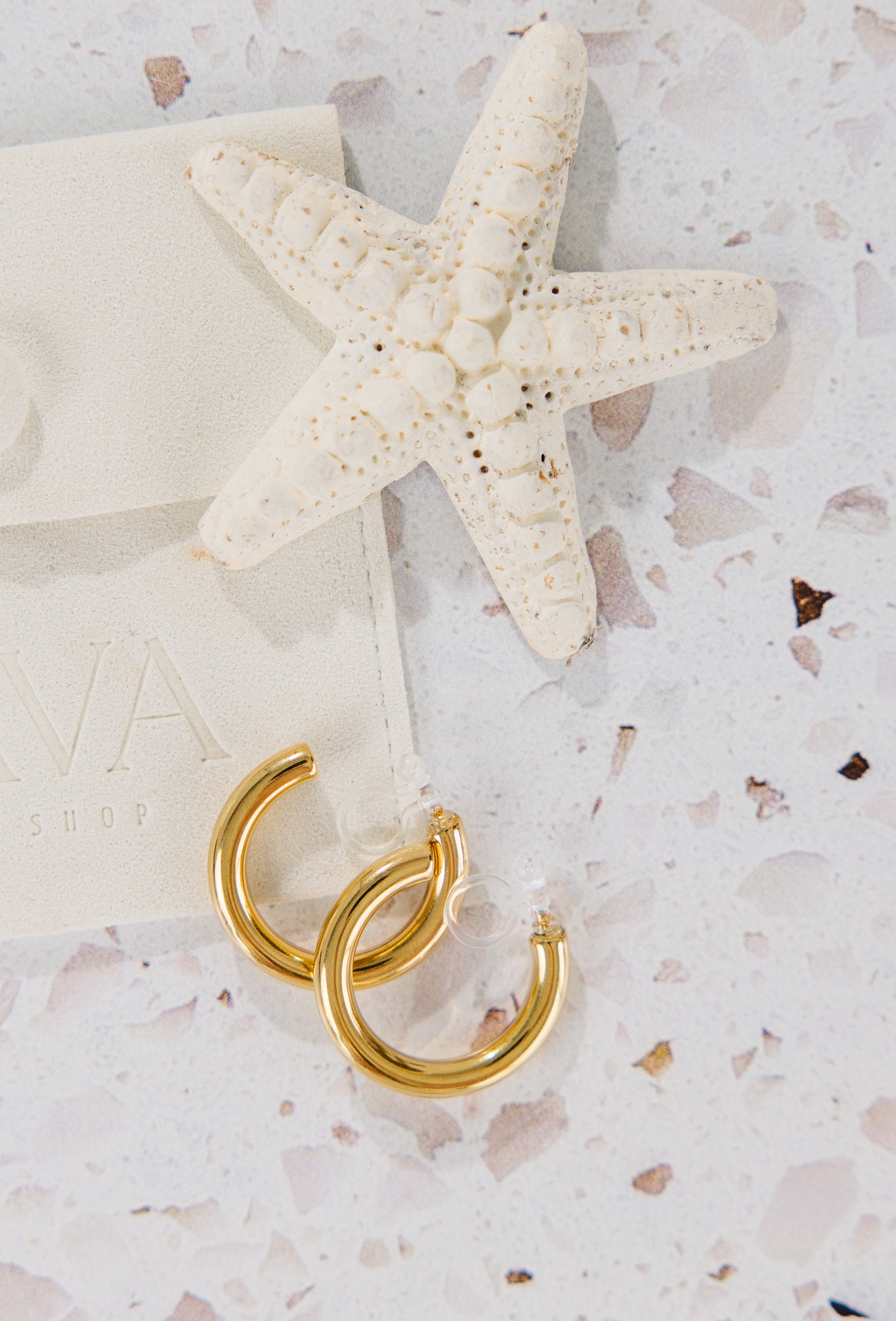 Cindy - 25mm Gold Clip-On Earrings – TAVA
