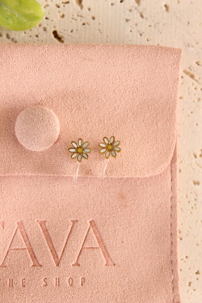 Daisy: Gold Clip-On Studs