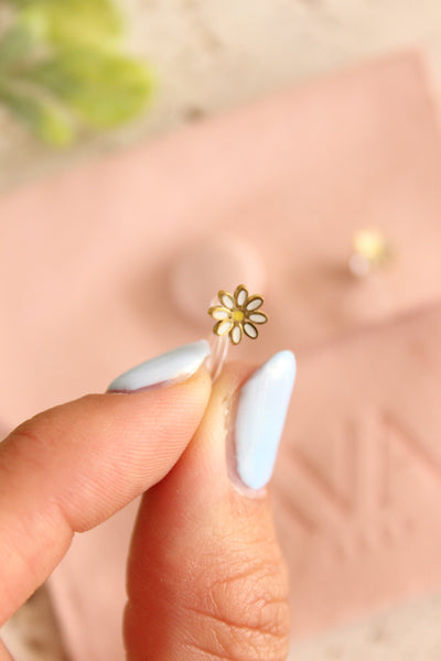 Daisy: Gold Clip-On Studs