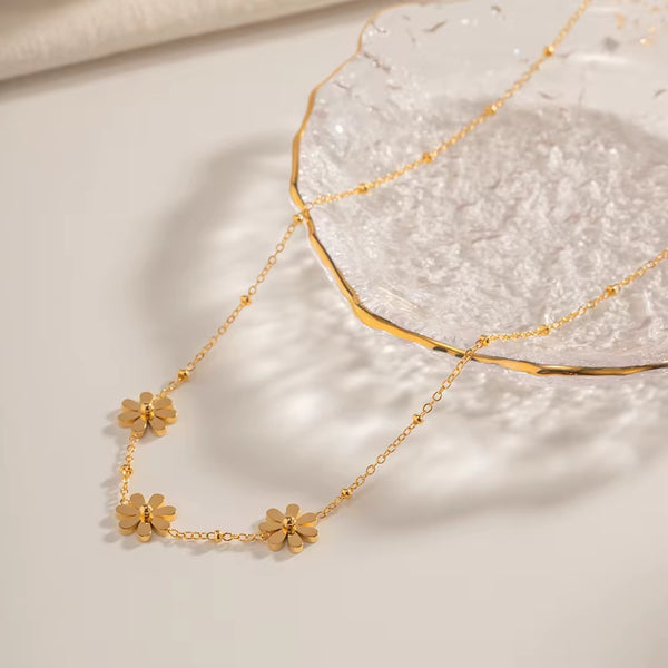 Lolly: Flower Necklace