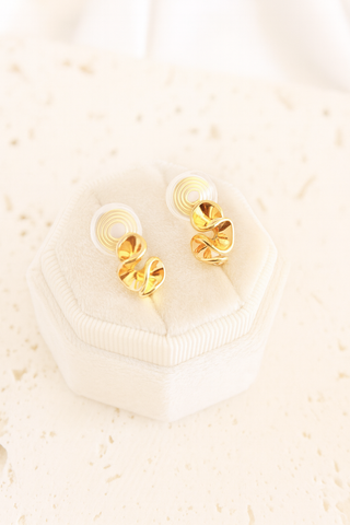 Phoebe: Gold Press-On, Clip-On Earring