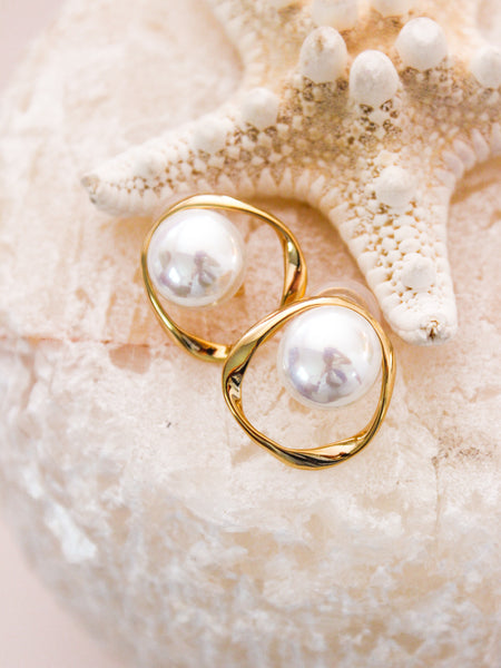 Clara: Gold Clip-On Earring