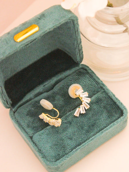 Nancy: Gold Clip-On Earring