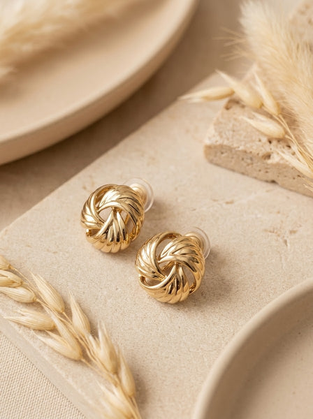Susan: Gold Clip-On Earring