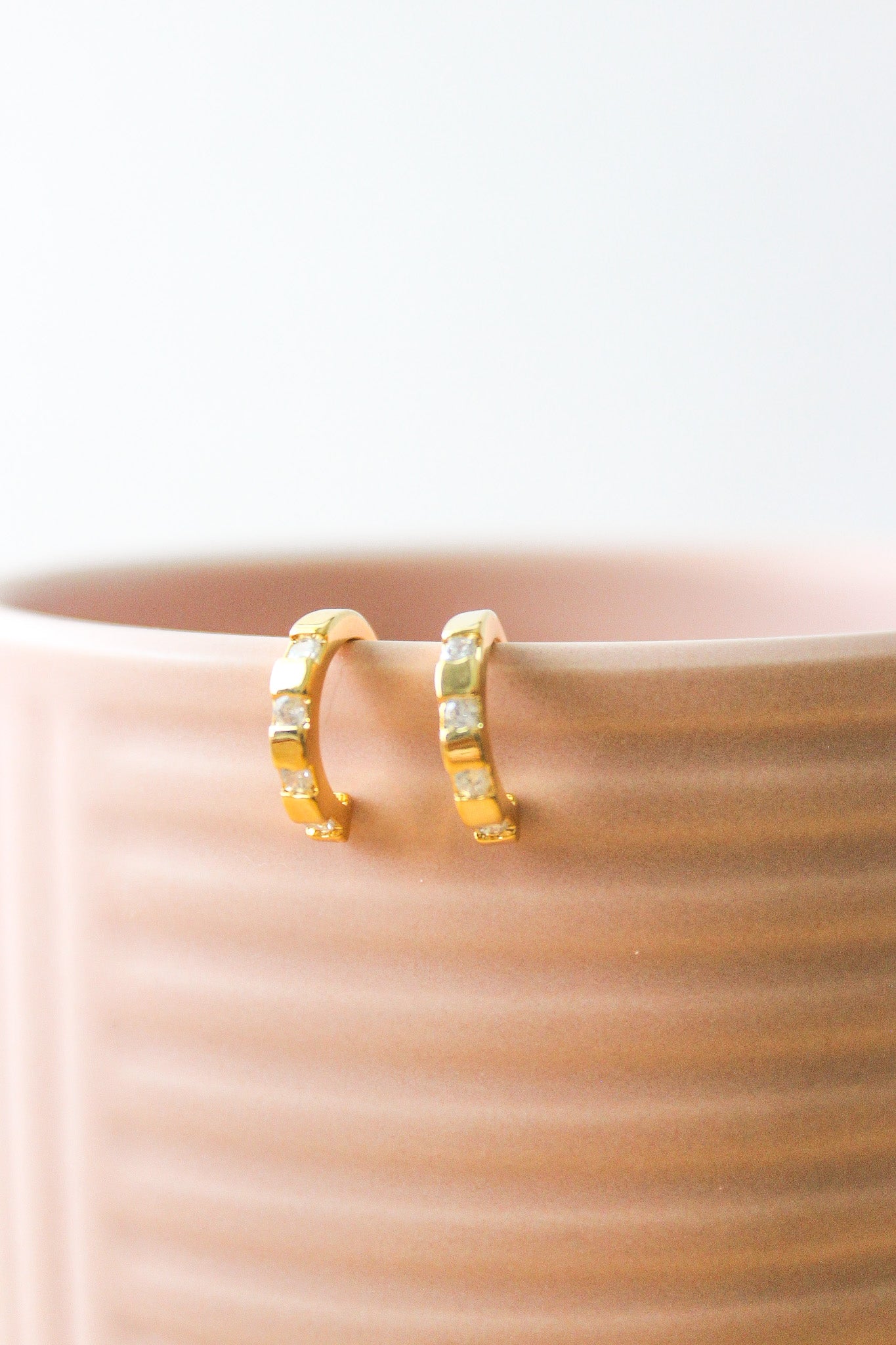 Eloise: Gold Clip-On Earring