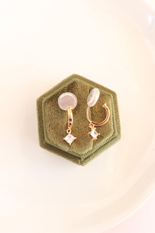Peyton: Gold Press-on, Clip-On Earring