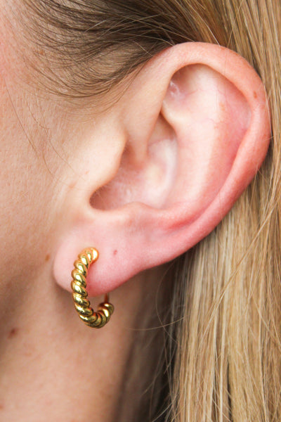 Jenny: Gold Clip-On Earring