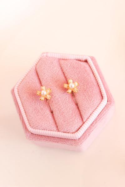 Lily: Gold Clip-On Studs