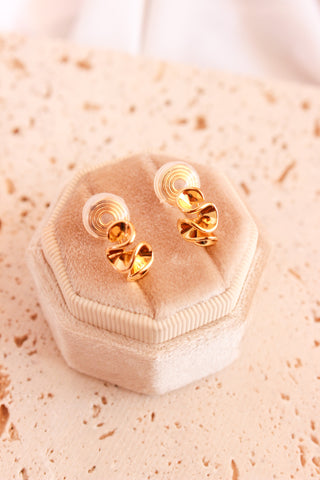 Phoebe: Gold Press-On, Clip-On Earring